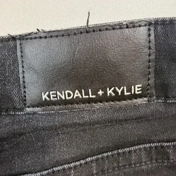 Kendall + Kylie High Rise Button Fly Black Denim Mini Skirt Size 3/26 - Picture 5 of 7